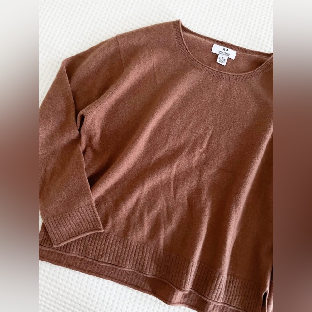 Magaschoni Crew Neck Split Hem Cashmere Sweater